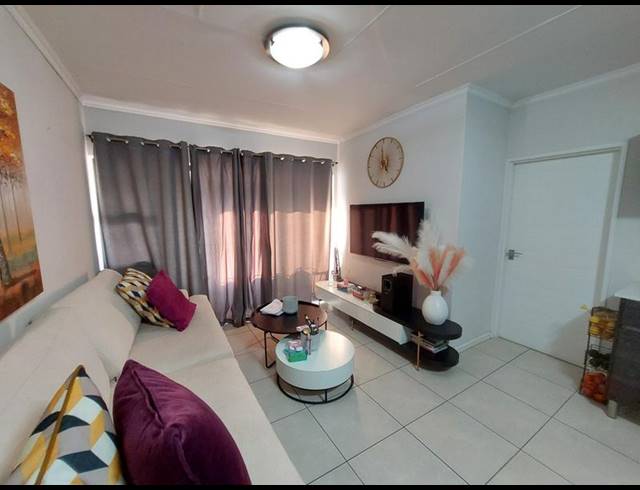 1 BEDROOM APARTMENT FOR SALE IN PETERVALE